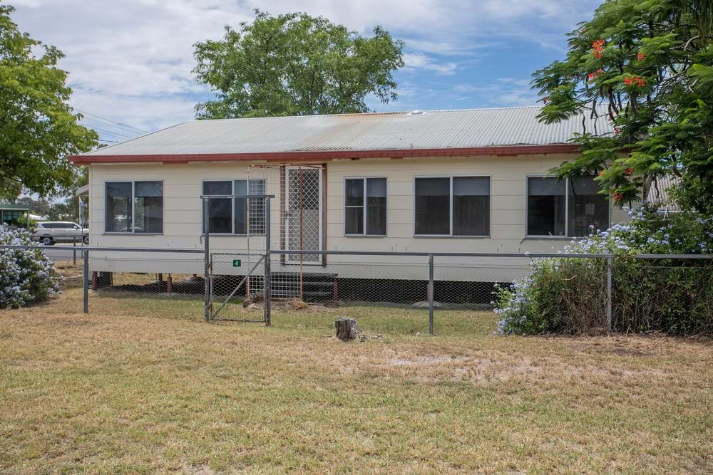Large timber home in quiet country town