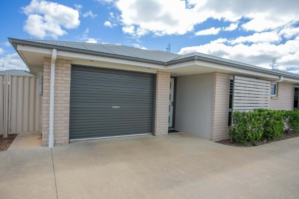 Standalone Unit 1 in a Quiet Cul-de-Sac Location within a Triplex Development