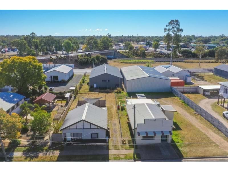 Retail or offices - Shop in heart of Chinchilla